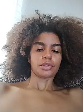 Snapshot of Emanuelle_manu chatting on February 2025 04:22:02 PM Emanuelle manu online show from February 2025 04:22:02 PM