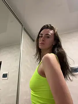 Snapshot of Miilania chatting on December 2024 05:59:02 AM Miilania online show from December 2024 05:59:02 AM