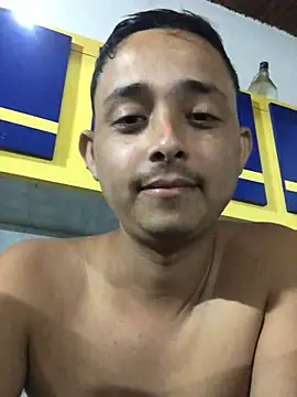 isacalejandroo online show from December 2024 11:09:01 PM