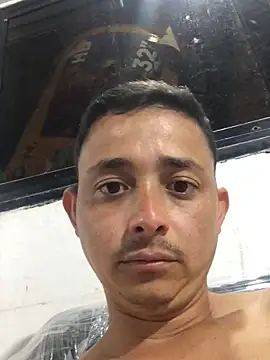 isacalejandroo online show from December 2024 11:17:02 PM