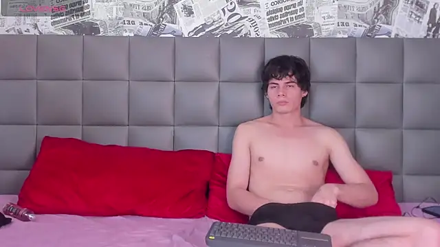 honey moonts online show from March 2025 01:19:02 PM