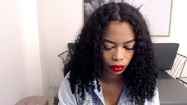 Shenna brunette  online show from December 2024 01:07:02 PM