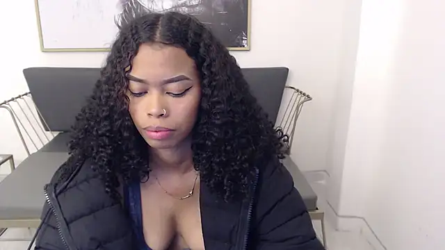Shenna brunette  online show from December 2024 01:11:02 PM
