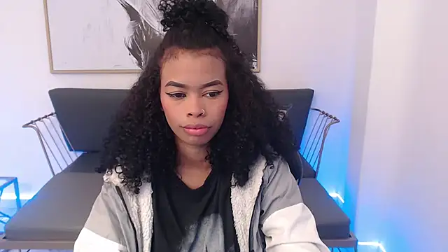 Shenna brunette  online show from December 2024 01:12:02 PM