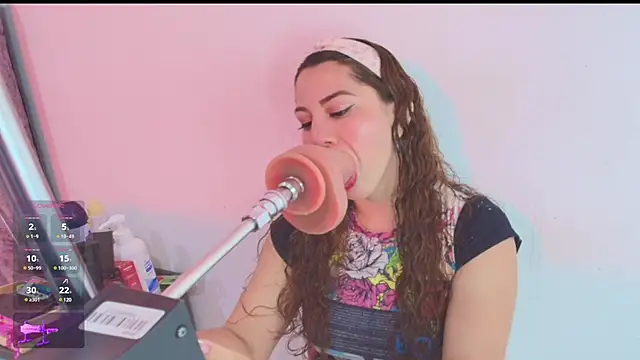 hade cute online show from December 2024 04:25:01 PM