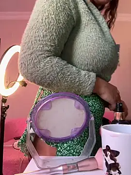 Snapshot of Periperiniz chatting on November 2025 12:26:01 PM Periperiniz online show from November 2025 12:26:01 PM