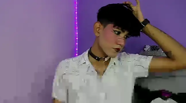 andrew uwu  online show from March 2025 04:48:01 PM