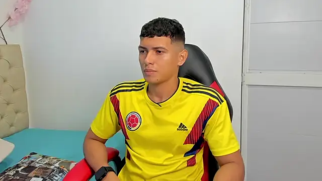 Snapshot of yei-sant chatting on October 2025 02:41:02 AM yei-sant online show from October 2025 02:41:02 AM