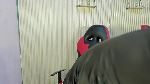 Snapshot of yei-sant chatting on November 2025 02:34:01 AM yei-sant online show from November 2025 02:34:01 AM