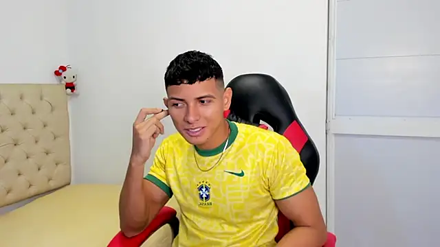 Snapshot of yei-sant chatting on November 2025 03:15:01 AM yei-sant online show from November 2025 03:15:01 AM