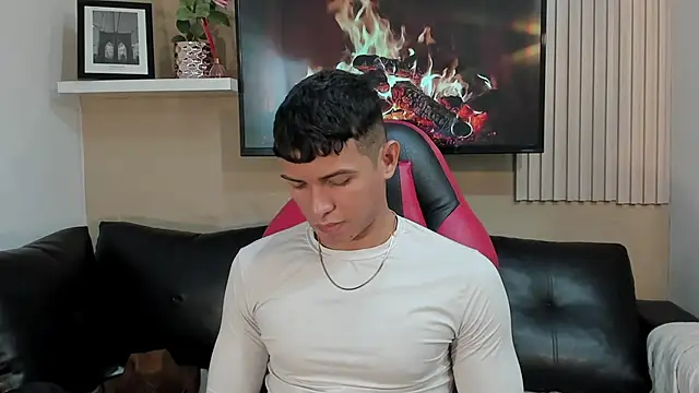 Snapshot of yei-sant chatting on November 2025 02:21:01 AM yei-sant online show from November 2025 02:21:01 AM