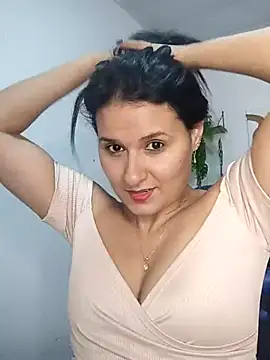 elena jonees online show from November 2025 08:09:02 PM