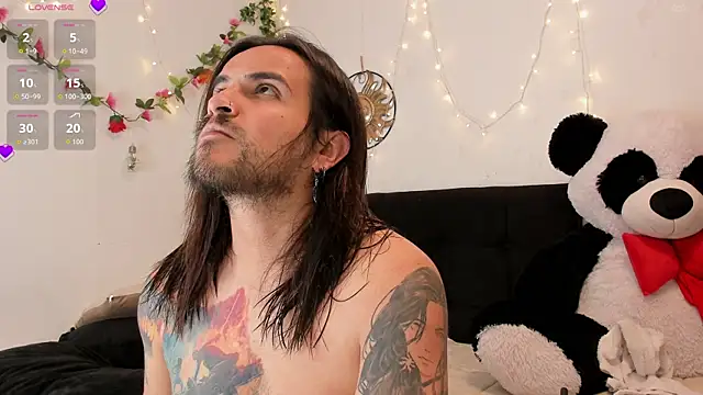 Snapshot of Carlasxdreams chatting on October 2025 11:35:01 PM Carlasxdreams online show from October 2025 11:35:01 PM