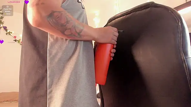 Snapshot of Carlasxdreams chatting on November 2025 01:41:01 AM Carlasxdreams online show from November 2025 01:41:01 AM