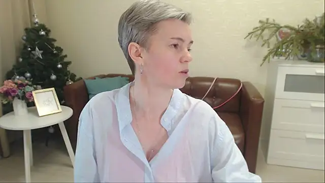 Cutie Erikaa1 online show from December 2024 03:22:02 AM