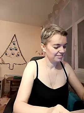 Cutie Erikaa1 online show from December 2024 04:12:01 AM
