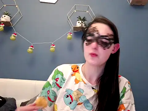 Snapshot of LexiSnowUK chatting on January 2025 08:47:01 PM LexiSnowUK online show from January 2025 08:47:01 PM