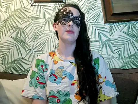 Snapshot of LexiSnowUK chatting on March 2025 10:10:02 PM LexiSnowUK online show from March 2025 10:10:02 PM