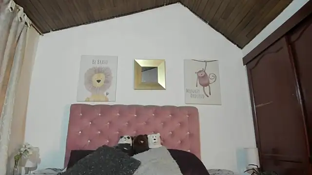 Snapshot of CelessteRedds chatting on November 2025 11:35:01 AM CelessteRedds online show from November 2025 11:35:01 AM