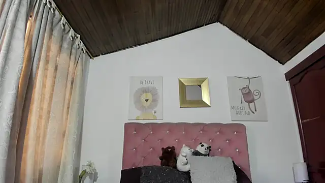 Snapshot of CelessteRedds chatting on December 2025 11:30:02 AM CelessteRedds online show from December 2025 11:30:02 AM