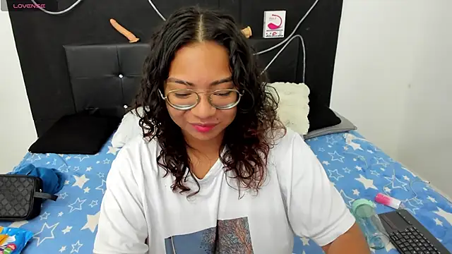 im angels77 online show from February 2025 02:26:02 AM