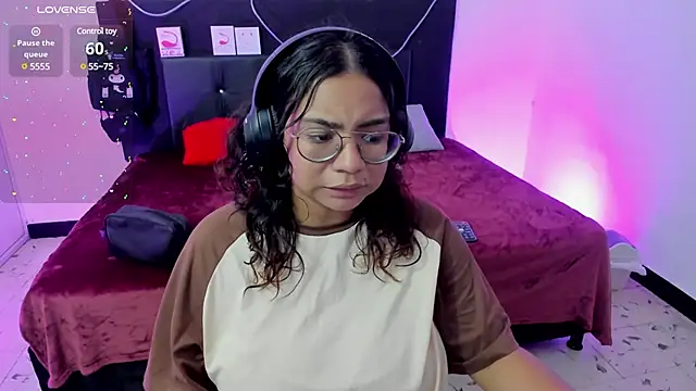 im angels77 online show from February 2025 01:44:02 AM