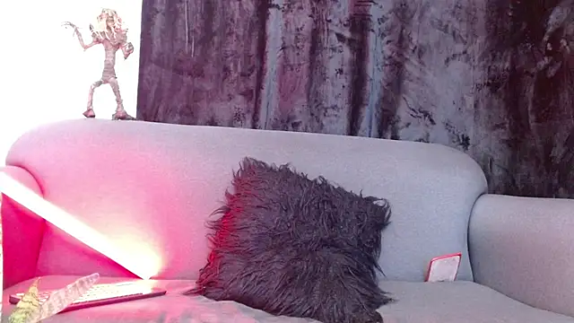 abysss angel online show from January 2025 06:28:01 PM