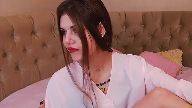 evelonel online show from November 2025 07:21:01 PM