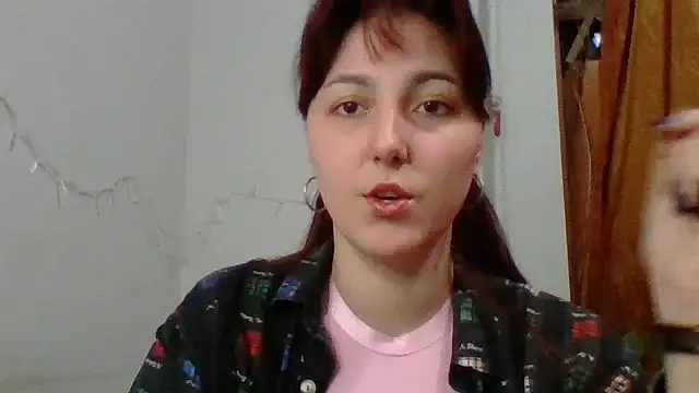 MiaStika online show from February 2025 05:29:02 PM