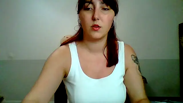 MiaStika online show from September 2025 07:35:02 PM