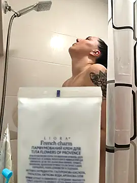 MiaStika online show from December 2025 08:16:02 PM