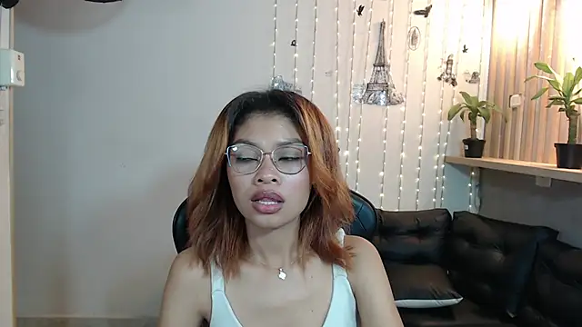 Perla prg online show from December 2024 12:18:01 AM
