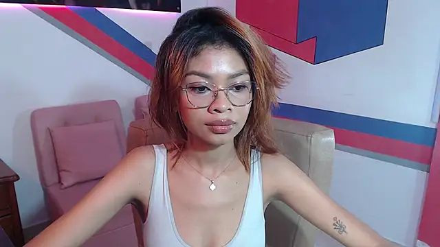 Perla prg online show from December 2024 08:18:01 PM