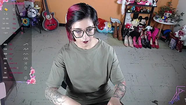 MissMiia2 online show from December 2024 08:36:01 PM