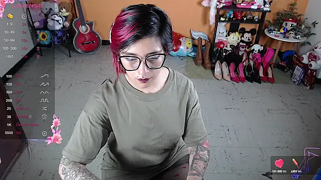 MissMiia2 online show from December 2024 11:42:02 PM
