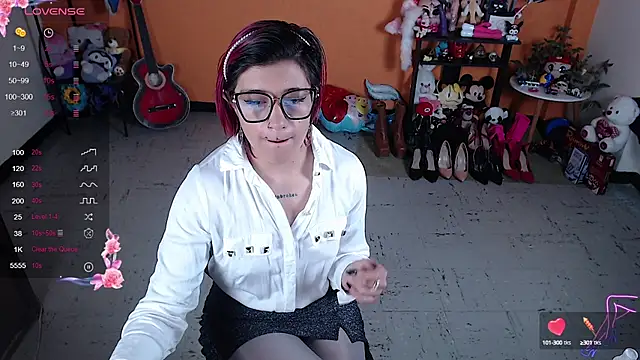 MissMiia2 online show from December 2024 12:22:01 PM