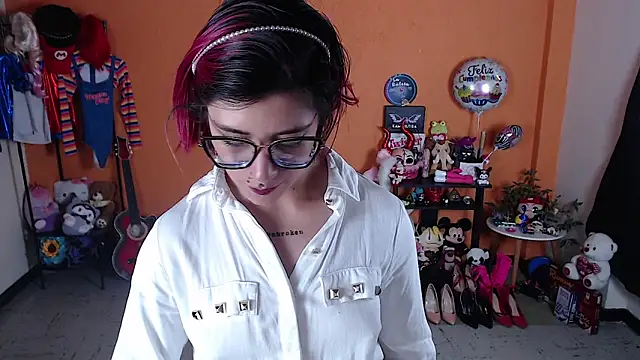 MissMiia2 online show from December 2024 06:31:02 PM