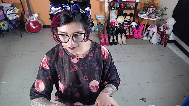 MissMiia2 online show from December 2024 04:41:01 PM