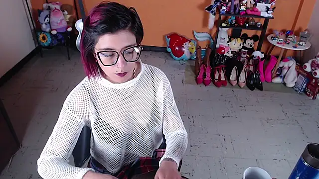 MissMiia2 online show from January 2025 04:43:02 PM