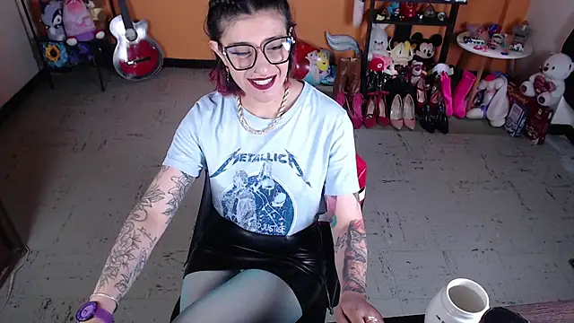 MissMiia2 online show from January 2025 02:04:01 PM