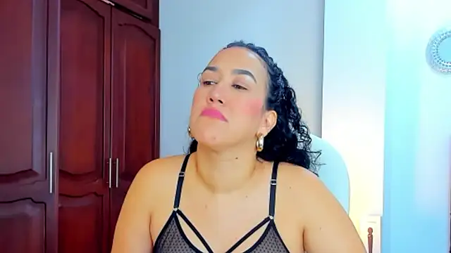 kathyajhonss online show from January 2025 09:54:01 PM