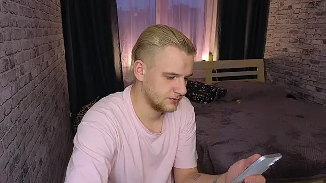 koosssttyaa online show from January 2025 01:52:01 PM