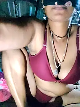 Hotty-dola online show from December 2024 01:49:02 PM
