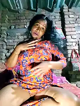 Hotty-dola online show from February 2025 05:05:02 PM