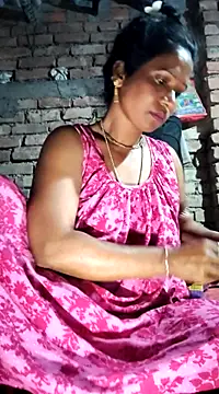 Hotty-dola online show from February 2025 03:45:01 AM