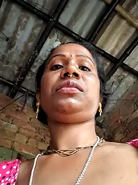 Hotty-dola online show from February 2025 03:52:02 AM