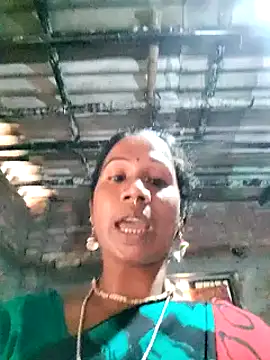 Hotty-dola online show from March 2025 05:28:01 PM