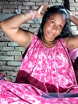 Hotty-dola online show from September 2025 07:48:01 PM