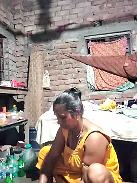 Hotty-dola online show from September 2025 05:03:01 PM