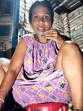 Hotty-dola online show from September 2025 05:38:01 PM